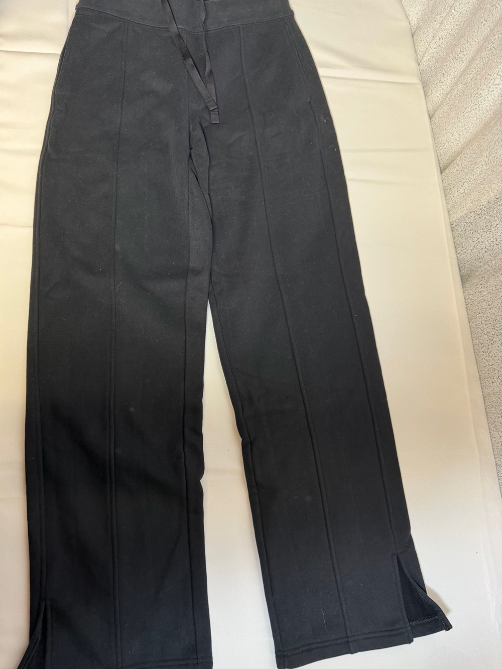 ALO Yoga Black Wide-Leg Knit Joggers with Front Seams - Picture 1 of 3